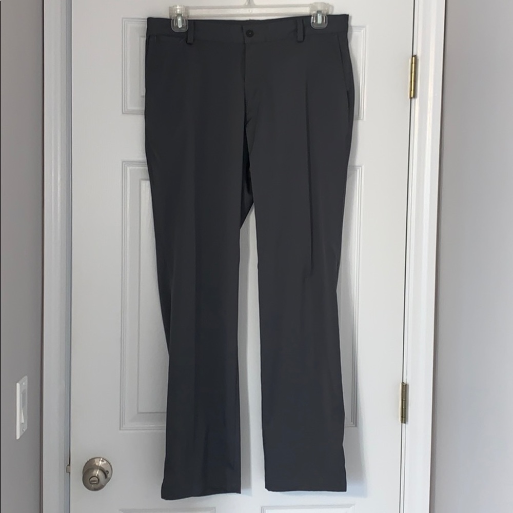 Like new Nike Dri-Fit men’s golf pants 34x32